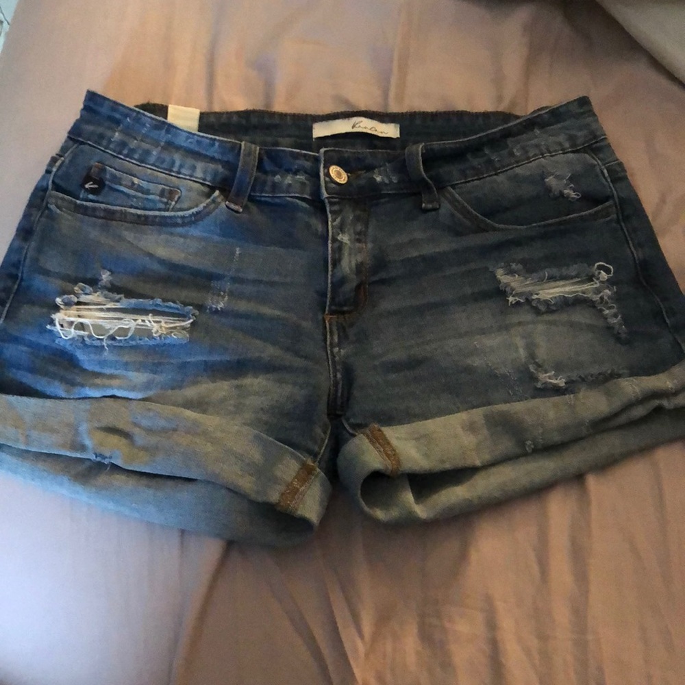 Cute kanChan Jean shorts